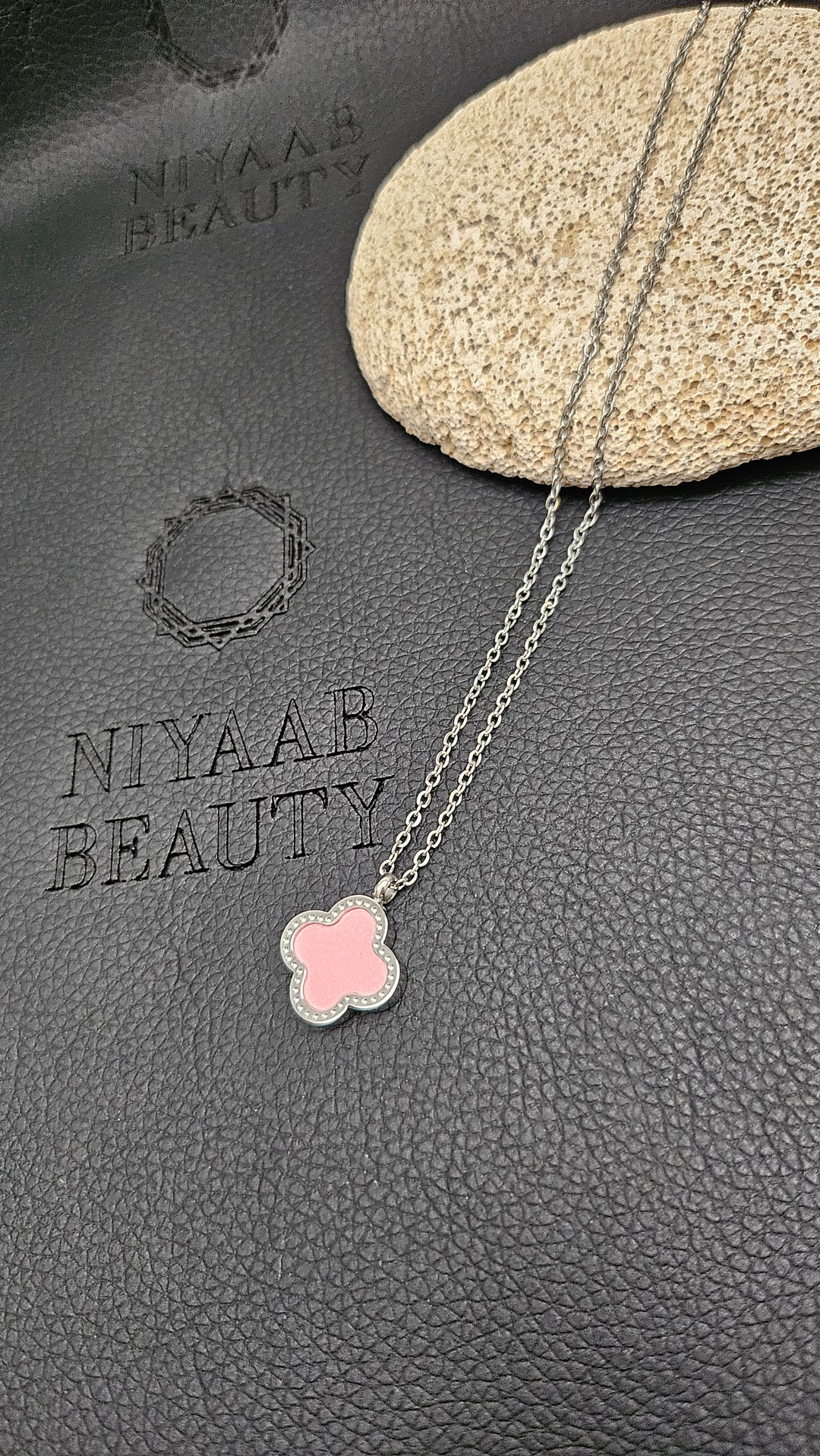 Four leaf clover necklace (silver)